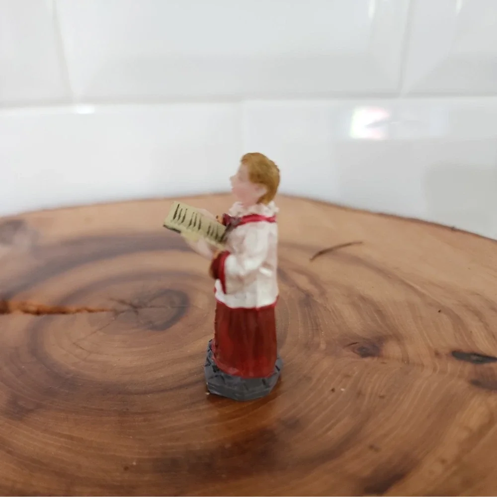 Lemax Christmas Church‎ Choir Man Mens Carolers Leader Singer Boy Figurine 2005